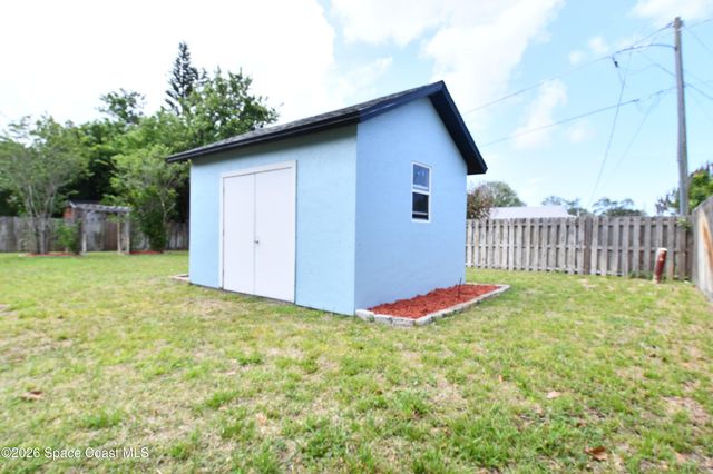 2185 Acacia Street NE, Palm Bay, FL 32905