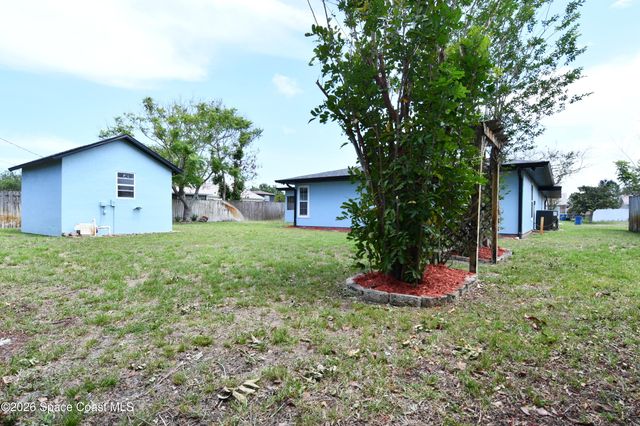 2185 Acacia Street NE, Palm Bay, FL 32905