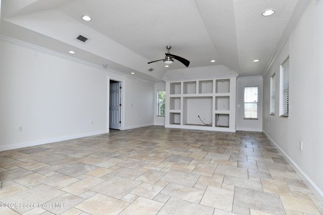 2185 Acacia Street NE, Palm Bay, FL 32905