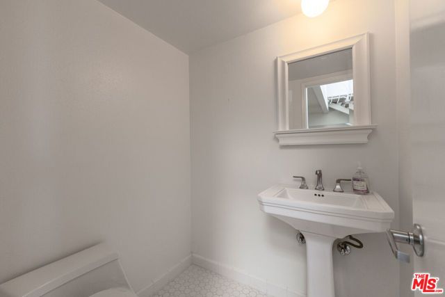 1709 Camino De Villas, Burbank, CA 91501