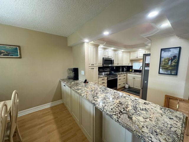 8921 S Hollybrook Boulevard 308, Pembroke Pines, FL 33025