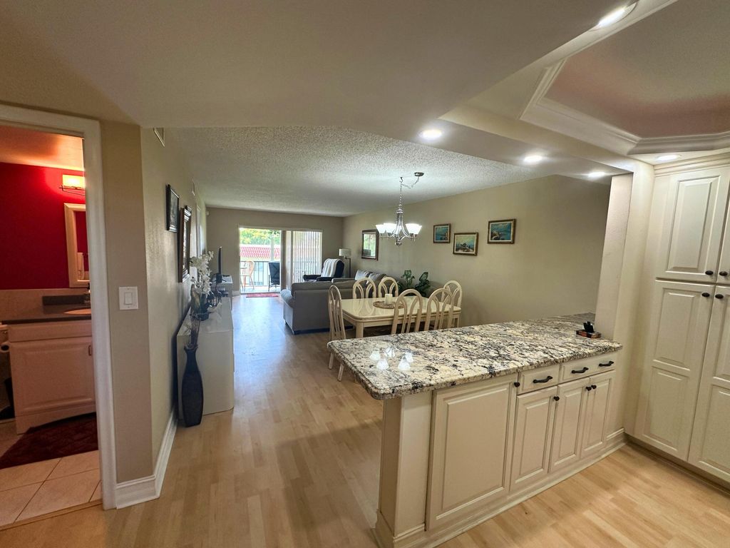 8921 S Hollybrook Boulevard 308, Pembroke Pines, FL 33025