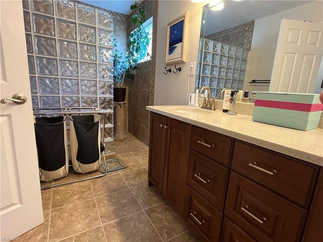 3308 Old Kirkwood DR, Virginia Beach, VA 23452