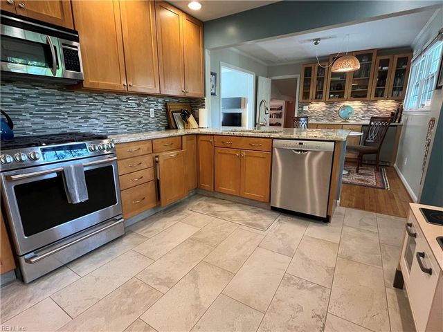 3308 Old Kirkwood DR, Virginia Beach, VA 23452