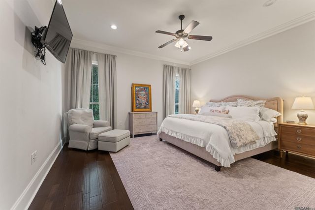 9130 Villa Crossing Dr, Greenwell Springs, LA 70739