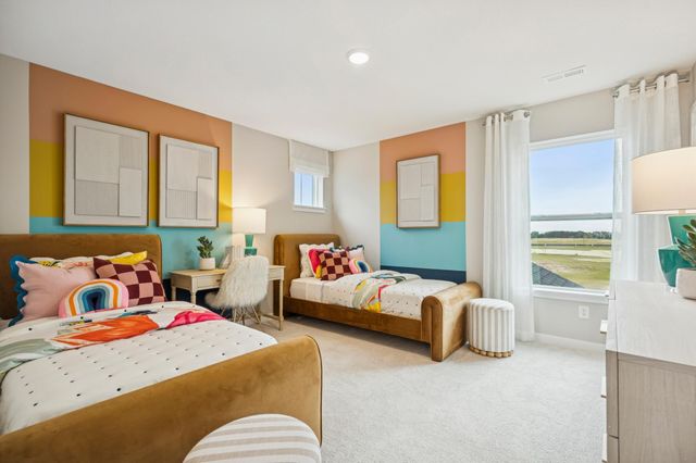 1831 Tamarack Road, Shakopee, MN 55379