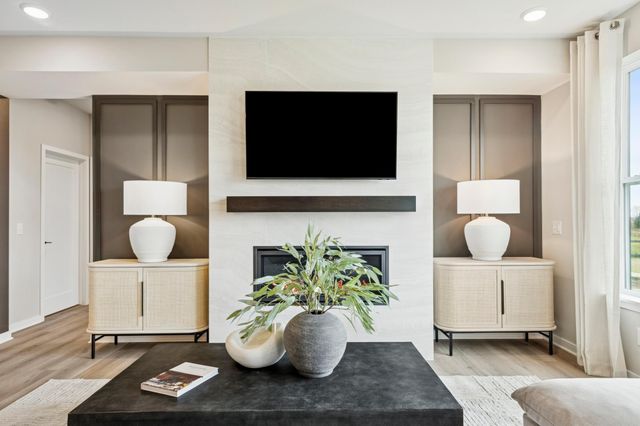 1831 Tamarack Road, Shakopee, MN 55379