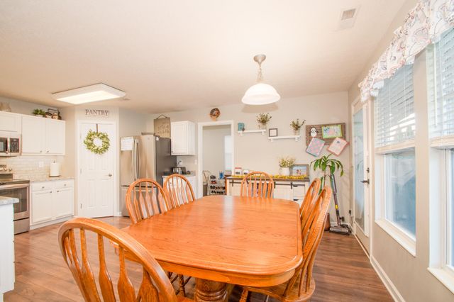 2300 Sunflower Court, Hebron, KY 41048