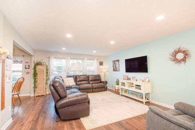 2300 Sunflower Court, Hebron, KY 41048
