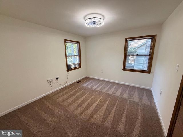 1214 EASTOVER PKWY, Locust Grove, VA 22508