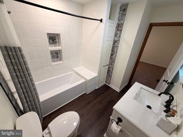 1214 EASTOVER PKWY, Locust Grove, VA 22508