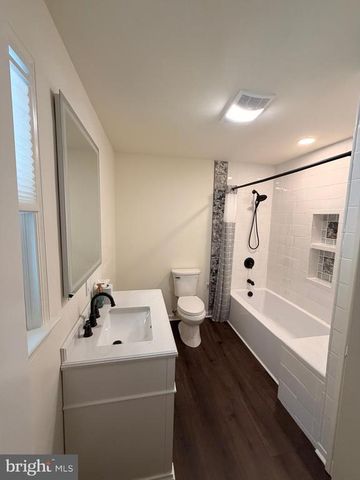 1214 EASTOVER PKWY, Locust Grove, VA 22508