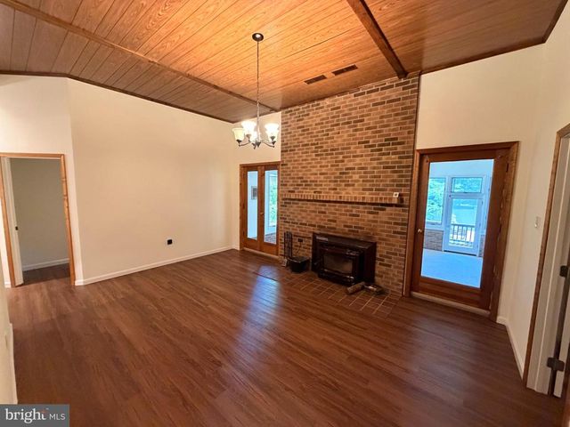 1214 EASTOVER PKWY, Locust Grove, VA 22508