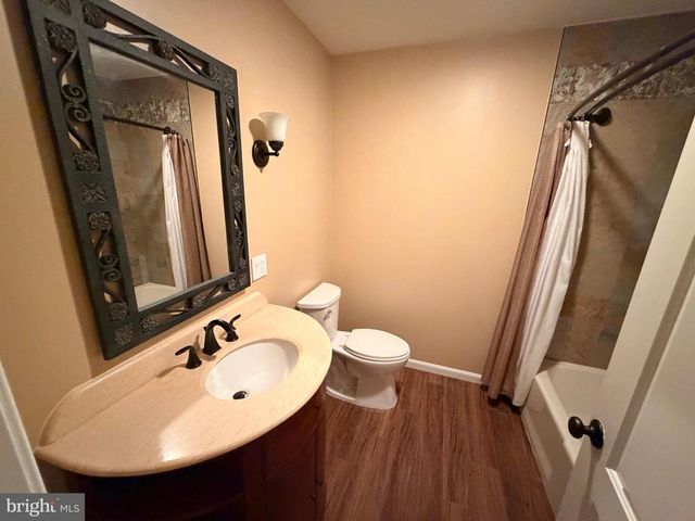 1214 EASTOVER PKWY, Locust Grove, VA 22508
