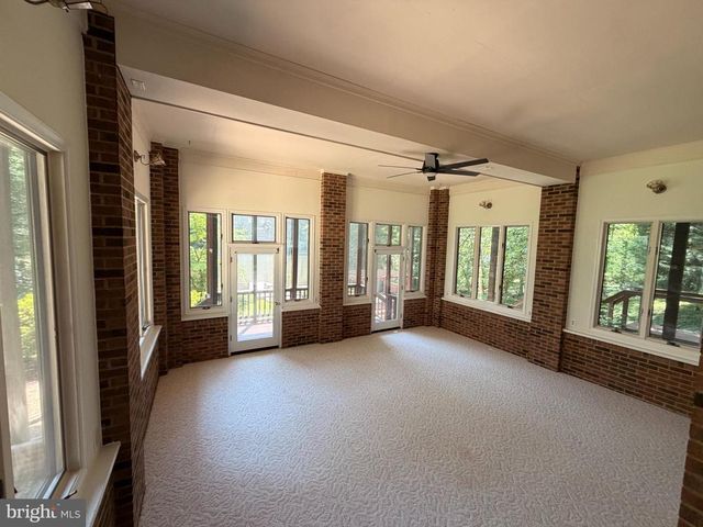 1214 EASTOVER PKWY, Locust Grove, VA 22508