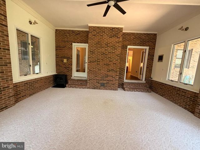 1214 EASTOVER PKWY, Locust Grove, VA 22508