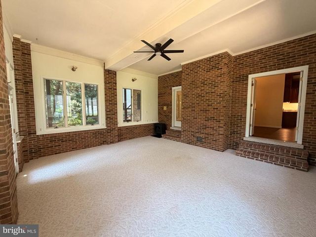 1214 EASTOVER PKWY, Locust Grove, VA 22508