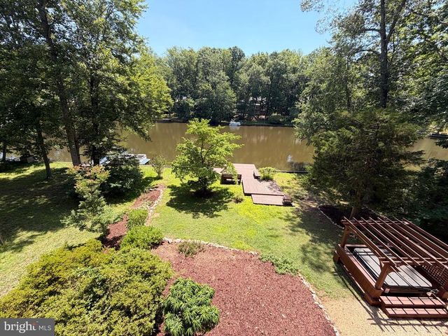 1214 EASTOVER PKWY, Locust Grove, VA 22508