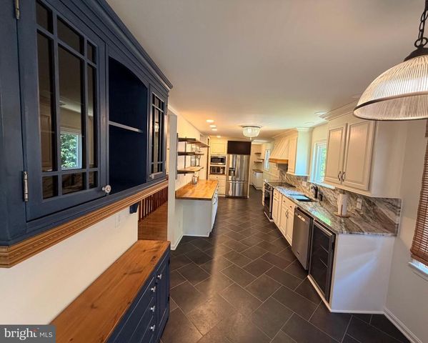 1214 EASTOVER PKWY, Locust Grove, VA 22508