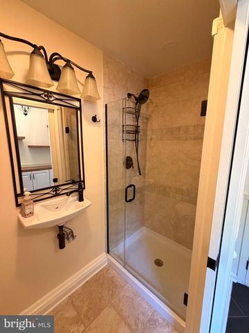 1214 EASTOVER PKWY, Locust Grove, VA 22508