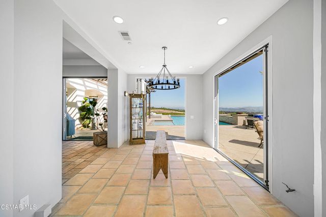 1451 E La Loma Avenue, Somis, CA 93066