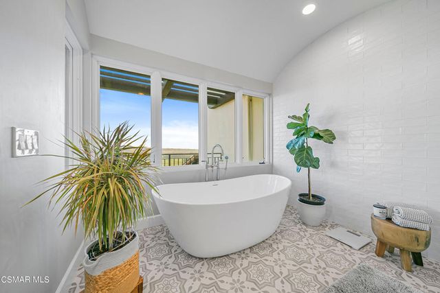 1451 E La Loma Avenue, Somis, CA 93066