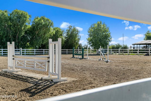 1451 E La Loma Avenue, Somis, CA 93066