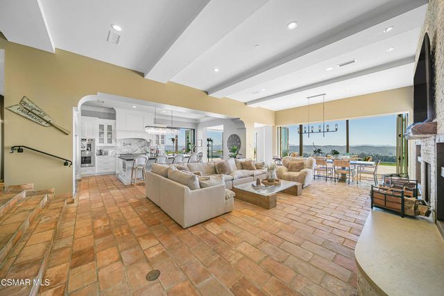 1451 E La Loma Avenue, Somis, CA 93066