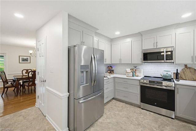 4604 Valleymeade Court, Kernersville, NC 27284