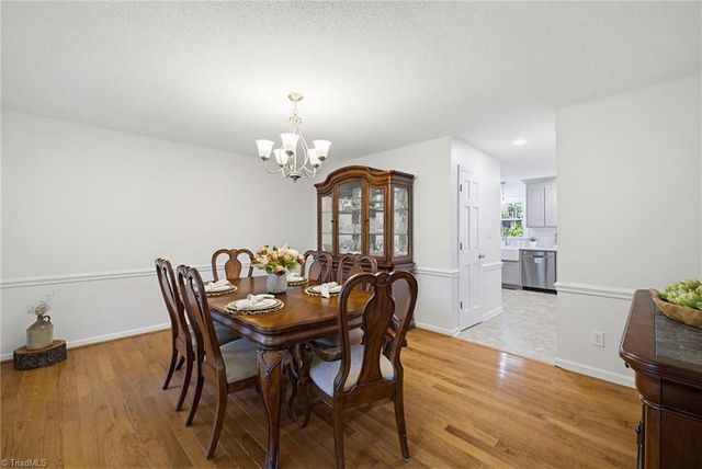 4604 Valleymeade Court, Kernersville, NC 27284