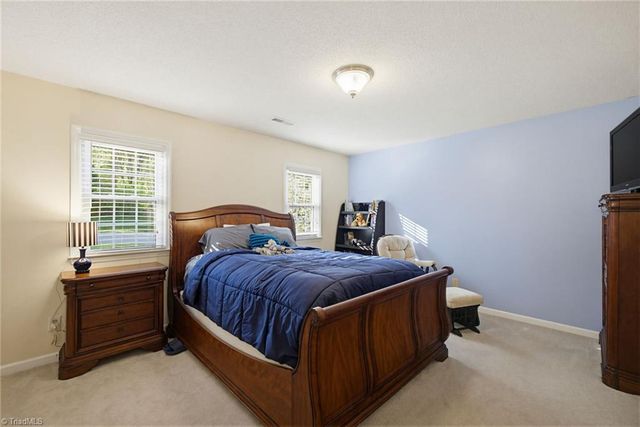 4604 Valleymeade Court, Kernersville, NC 27284