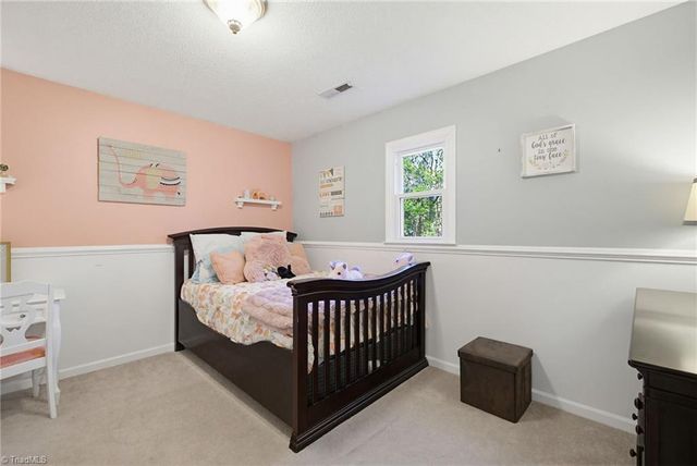 4604 Valleymeade Court, Kernersville, NC 27284