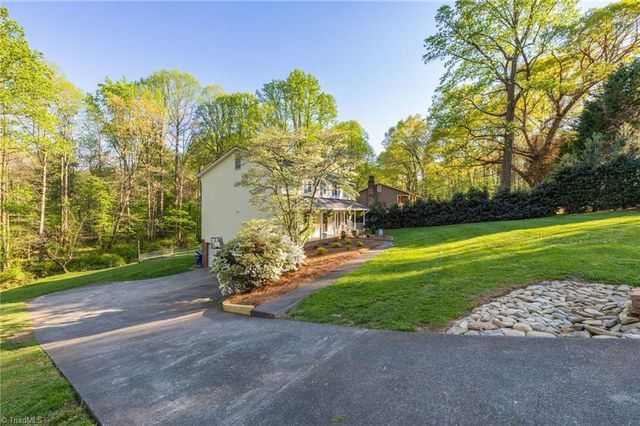 4604 Valleymeade Court, Kernersville, NC 27284
