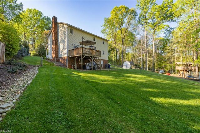 4604 Valleymeade Court, Kernersville, NC 27284