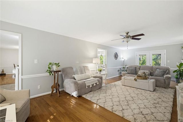 4604 Valleymeade Court, Kernersville, NC 27284