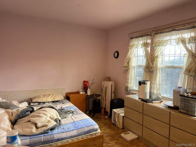 8621 59th Avenue, Elmhurst, NY 11373