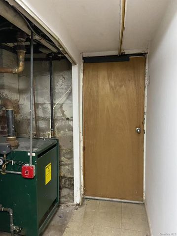 8621 59th Avenue, Elmhurst, NY 11373