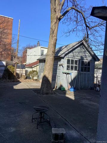 8621 59th Avenue, Elmhurst, NY 11373