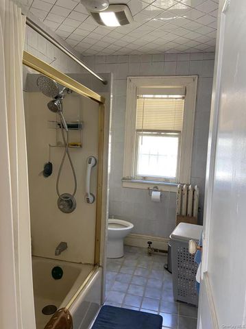 8621 59th Avenue, Elmhurst, NY 11373