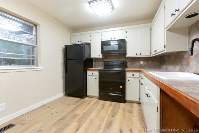 17256 S 91st East Avenue, Bixby, OK 74008