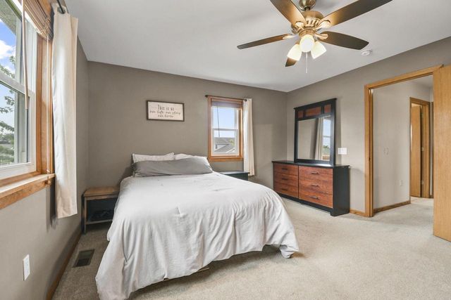 805 Violet Lane, Oregon, WI 53575