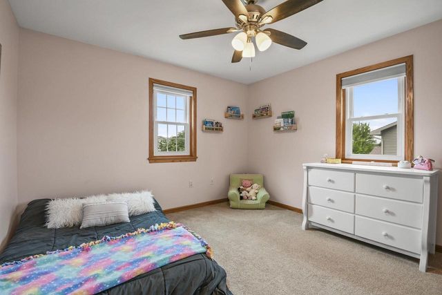 805 Violet Lane, Oregon, WI 53575