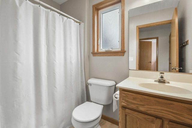 805 Violet Lane, Oregon, WI 53575