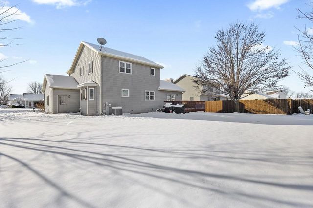 805 Violet Lane, Oregon, WI 53575