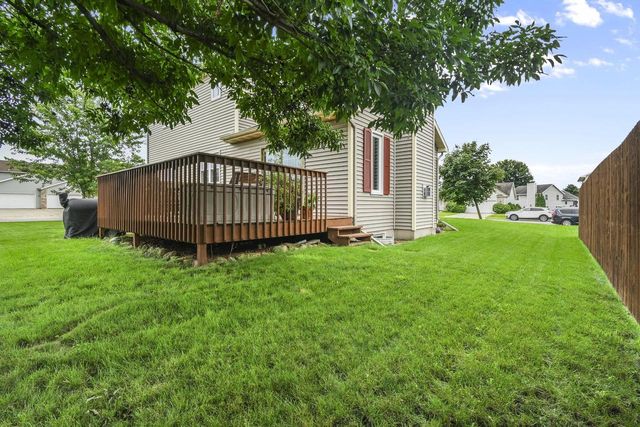 805 Violet Lane, Oregon, WI 53575