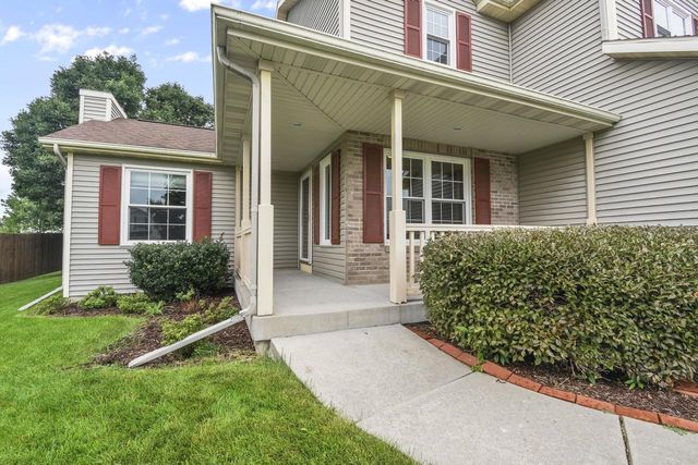 805 Violet Lane, Oregon, WI 53575