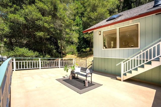 1060 Redwood Drive, Aptos, CA 95003