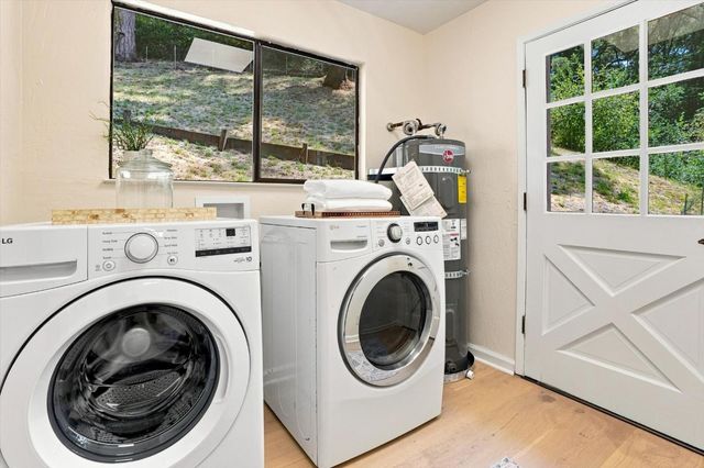 1060 Redwood Drive, Aptos, CA 95003