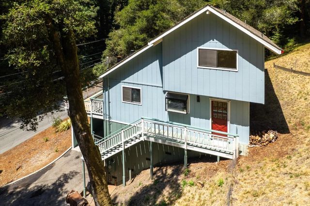 1060 Redwood Drive, Aptos, CA 95003