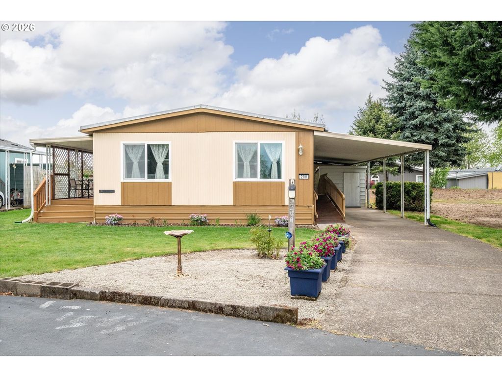 1400 CANDLELIGHT Dr 200, Eugene, OR 97402